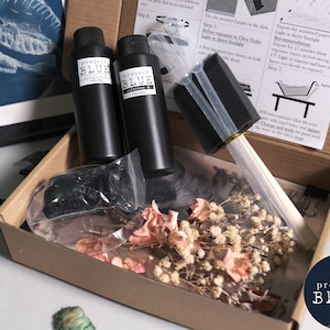 DIY Solar Druck Kit , Cyanotypie Handwerk Kit , Solar Druck Kit , DIY Kit, Geschenke zu machen | Flora Stencils / Getrocknete Flora Cyanotypie DIY Set