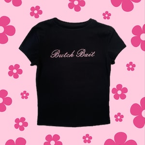 Butch Bait Glitter Femme Butch Lesbian Pride  Baby Tee T-Shirt Crop Top Sapphic Shirt wlw gay LGBTQ