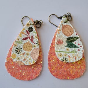 Floral Pumpkin and Coral Faux Leather Earrings, Vegan Leather Earrings, Fall Fashion, Pumpkins and Flowers, Glitter, Fall Earrings, Vegan