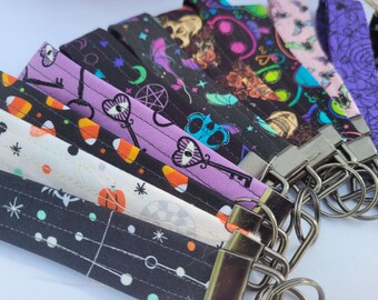 Aesthetic Halloween Keyring | Gothic Keychain | Cute Neon Keyring