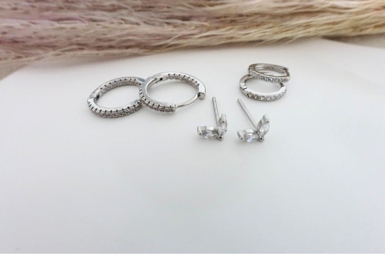 Silver Minimalist Earring Set Silver Hoops Stacking Earrings Everyday Huggie Hoops 3 Earring Set Silver three Holes Lobe Earrings Stack Set