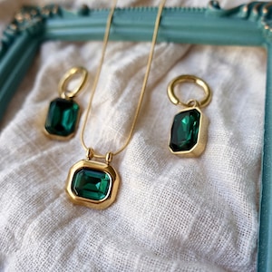 Emerald Green Pendant Necklace and Earring Set Green Square Gold Necklace Simple Gold Minimal Jewelry Set For Birthday Gift For Daughter