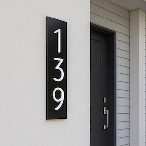 Placa de número de casa moderna para exteriores: marcador de dirección de aluminio personalizado para exteriores.