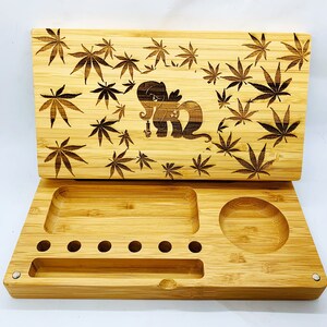 Pony fatto a mano Vassoio di rotolamento in bambù inciso al laser Magnetico Backflip Style Regalo personalizzato personalizzato Uomo Donna Custodia per scatola di scorta