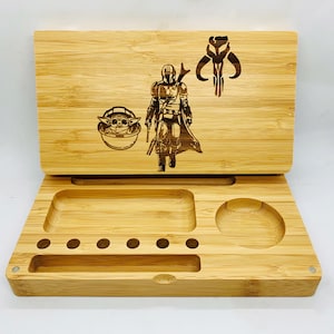 Cacciatore di taglie spaziale, Vassoio di bambù inciso al laser fatto a mano Stile Backflip magnetico Regalo personalizzato personalizzato Uomo Donna Custodia per scatola di scorta