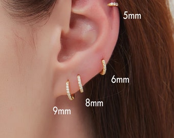 Silber Cz gepflastert Huggie Creolen, Knorpel Creolen, Silber Creolen, Gold Ohrring Creolen, einfache klare CZ Creolen, weiße Stein Huggies Creolen