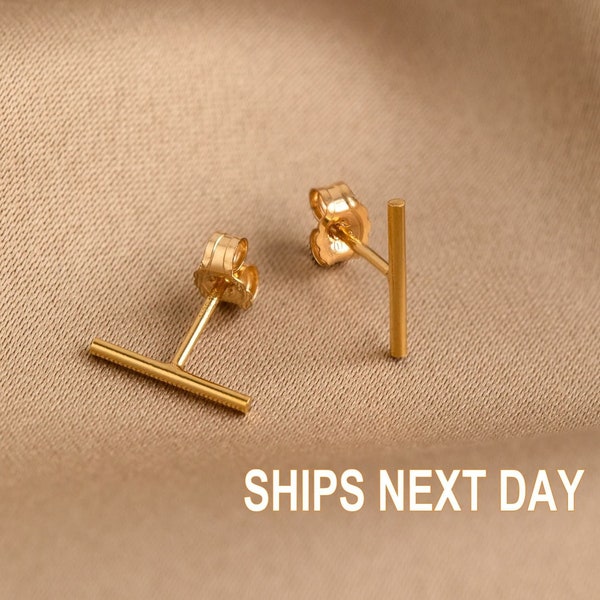 14K Gold Filled T Stud Earrings, Small Gold Earrings, Dainty Bar Studs, Minimalist Bar Stud, Staple Bar Stud, Gold T Bar Earrings