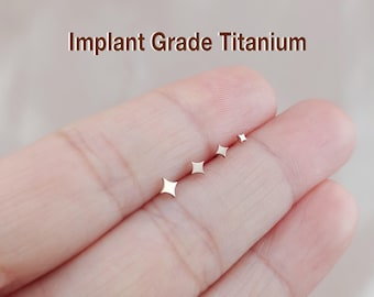 Rose gold Titanium Star Threadless Push Pin Labret, 16G 18G 20G Cartilage earring, Tragus, Flat Back Earring, Tiny Star Nose Stud, Nose ring