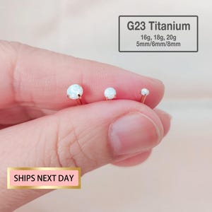20G/18G/16G kleiner Feueropal Ohrstecker - Tragus Ohrstecker - Muschel Ohrring - Opal Knorpel Ohrring - Flacher Ohrring