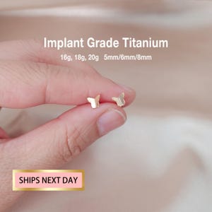 Boucles d'oreilles minuscules papillon sans filet à dos plat, clou en titane, mini clou de nez papillon, boucle d'oreille cartilage, clou tragus, 20G/18G/16G