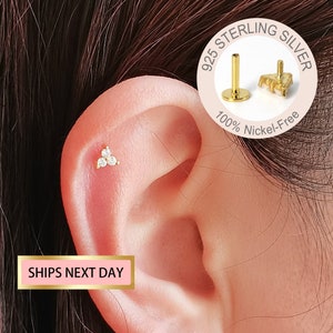 18G Tiny Cz Gold Flower Flat Back Cartilage Earring, tragus stud, conch earring, tragus, helix, cartilage piercing, Minimalist
