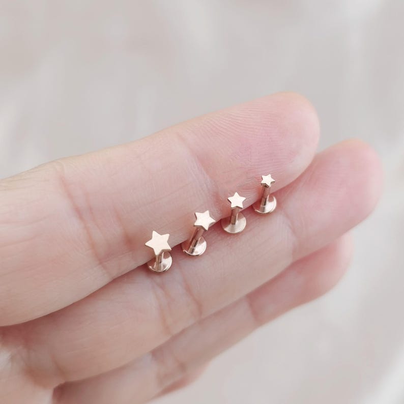 Titanium Tiny Star Threadless Push Pin Labret • 2/2.5/3/3.5mm Cartilage earring, Tragus, Flat Back Earring, Forward helix, Nose Stud afbeelding 8