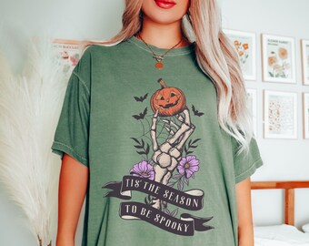 Spooky Season Tshirt Comfort Colors Halloween Chemise Rétro Automne Chemise Squelette Mains Chemise vintage Halloween Chemise Halloween Horreur Tee
