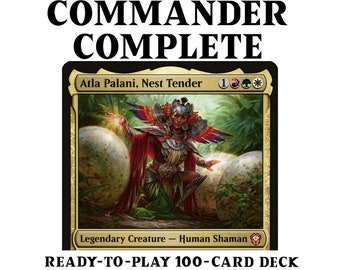 Könnte beinhalten: Ein Commander Complete Deck mit Atla Palani, Nestwächterin, einer legendären Kreaturenkarte mit grünen, weißen und roten Manakosten. Die Karte zeigt eine Frau mit einem Federkopfschmuck und einem roten und goldenen Outfit, die eine leuchtende Kugel in der Hand hält. Sie ist von großen, gefleckten Eiern umgeben.