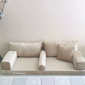 Customize Luxury Beige Soft Velvet Bench Cushion, Living Room Floor Seating Sofa,Arabic Style Majlis Sofa,Boho Design Couch,Floor Cushion
