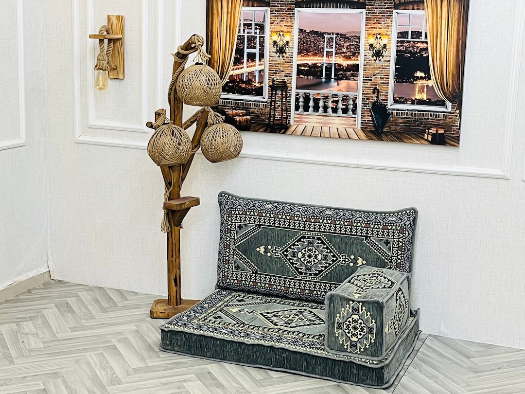 Cushion arabseque gray main image 1