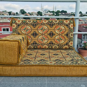Gold Arabic Single Floor Sofa: Boho Reading Nook Cushion