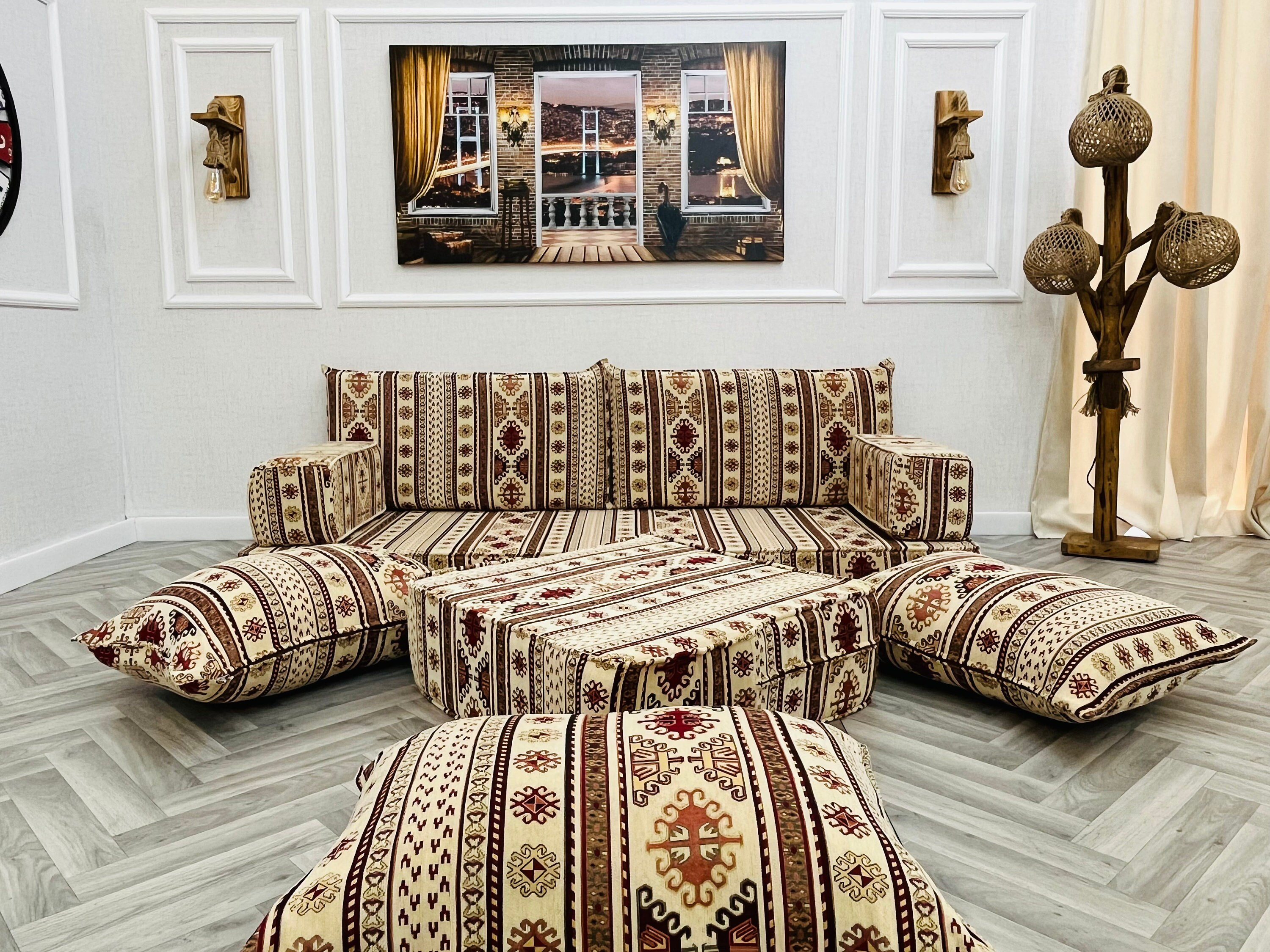 Toshak cushion - Etsy 日本