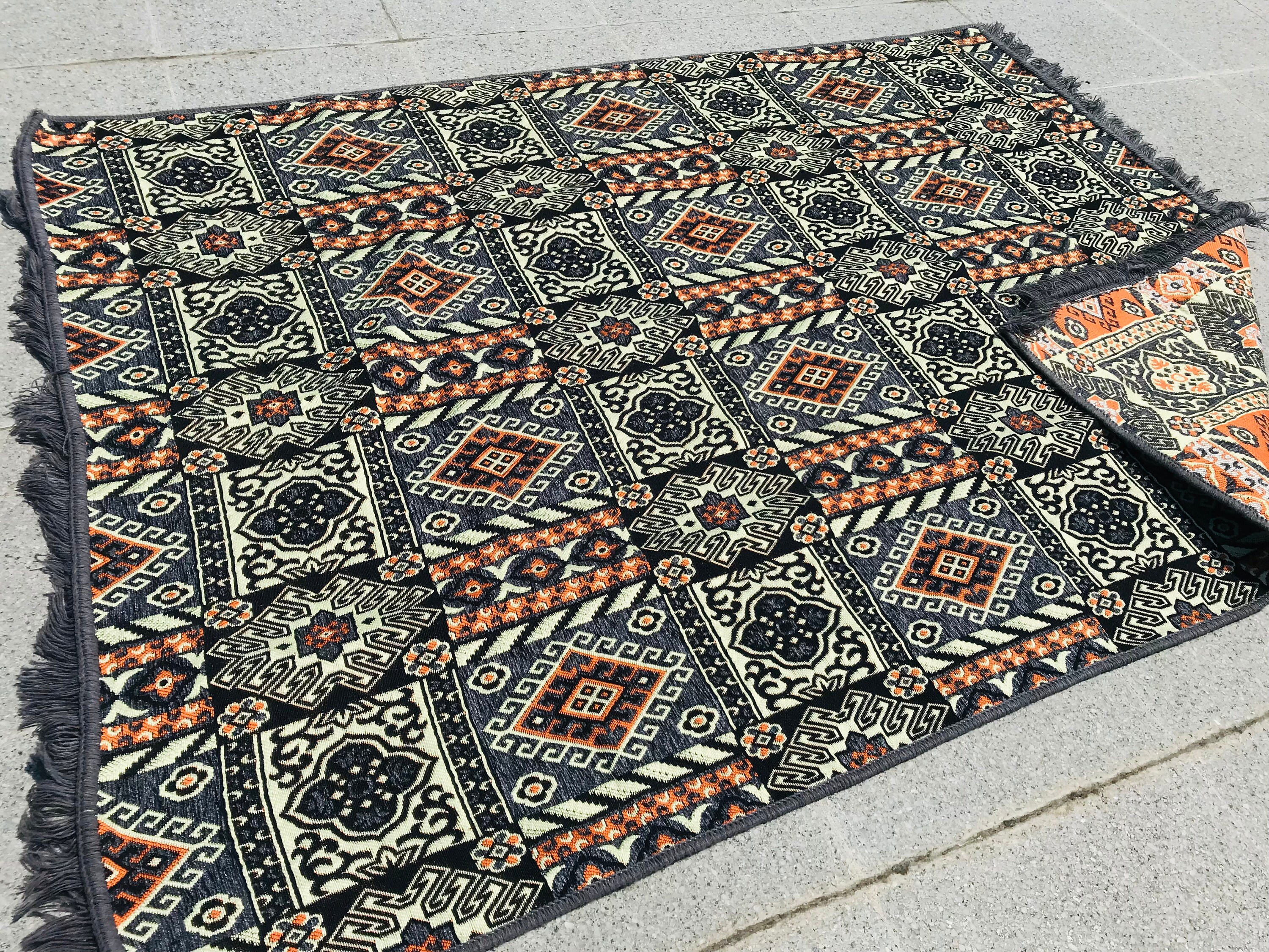 U-shaped Arabic Majlis Floor Sofa Seating Set With Kilim Rug - Etsy