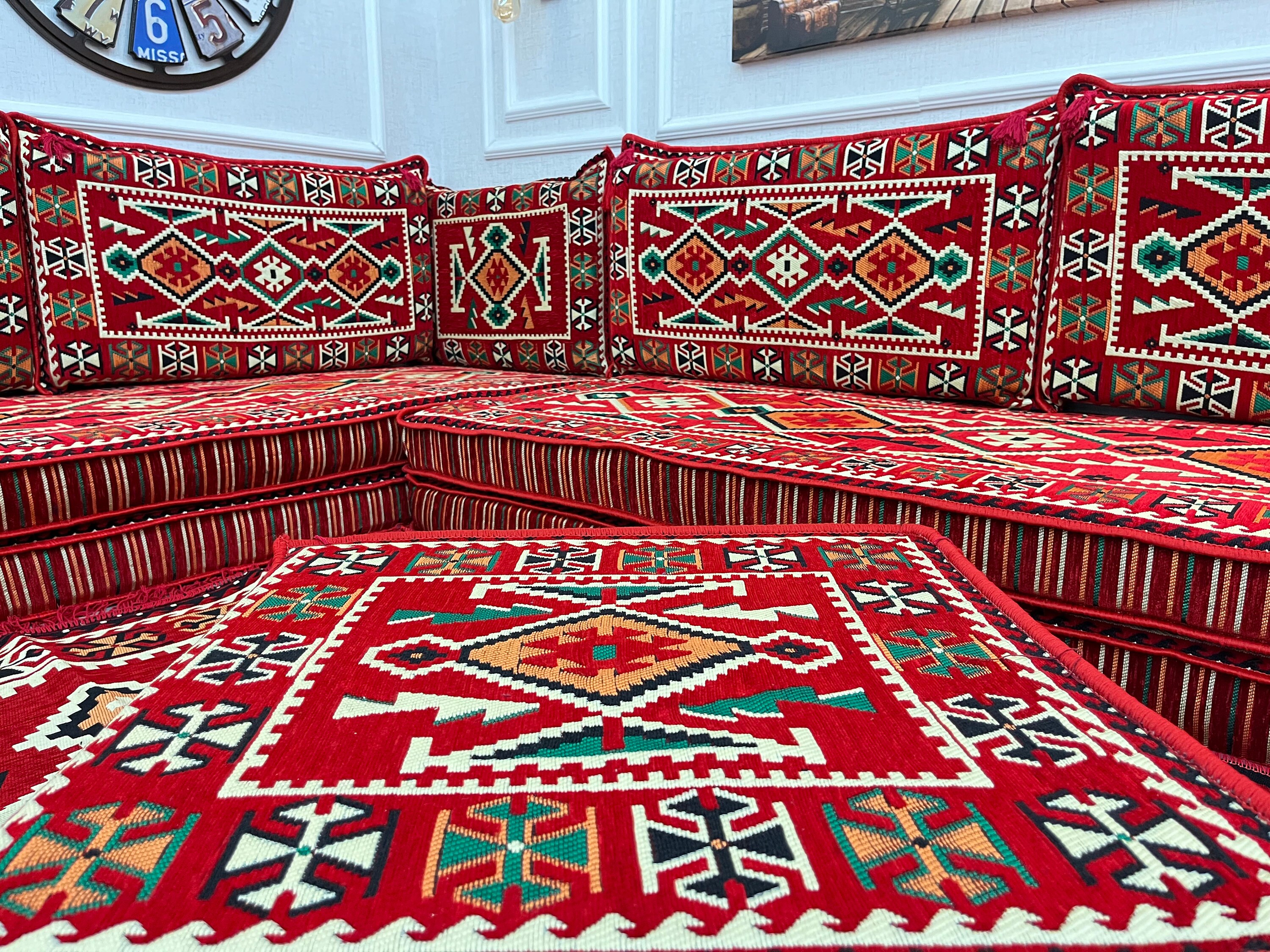 Majlis Rug 8'' Arabic Majlis Floor Sofa Set: Boho Living Room Seating, Rug ...