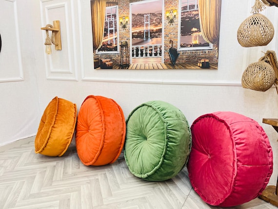 ペルソナ ベルベットルーム クッション オルネコ・ベルベットクッション