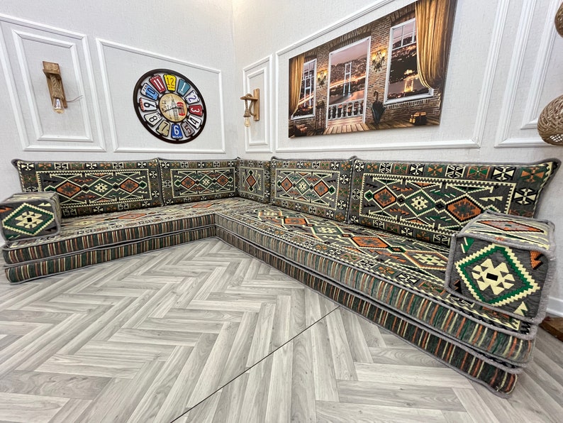 8 Gris oscuro L en forma de sofá árabe sala de estar conjunto de sofás, sofá para sentarse en el piso, Majlis árabe, sofá seccional, cojines de piso, sofá otomano y alfombra L Sofa Only