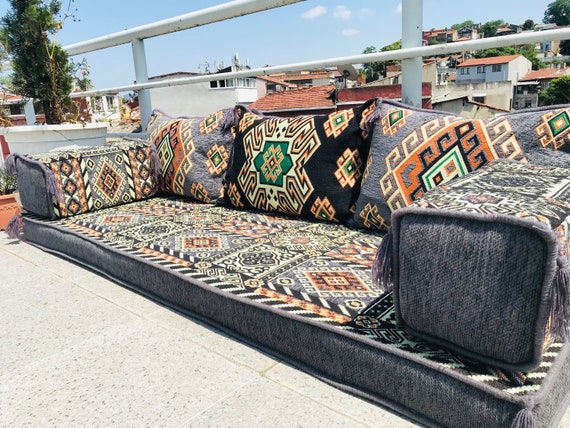 Ground couch hotsell