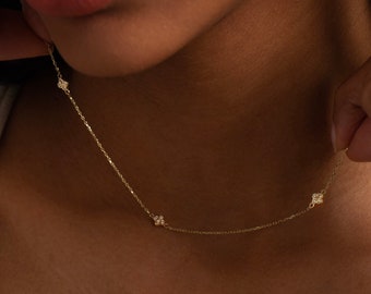 pendant necklaces