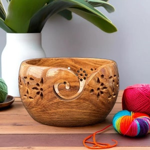 Handcrafted Wooden Yarn Bowl for Knitting and Crochet – Rosewood Yarn Holder with Spiral Cut – Gift for Knitters and Yarn Lovers