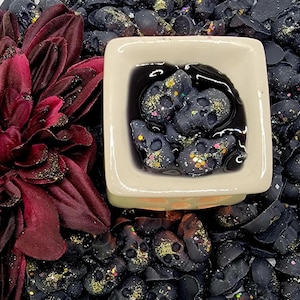Black Magic Wax Melts – Dark & Mystical Home Fragrance – A Witch’s Tale – Highly Scented – Gothic Witchy Decor – Handmade Gift