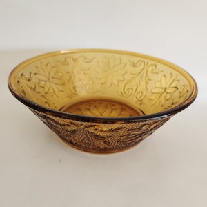 Vintage Amber Indiana Glass Tiara Sandwich Pattern Serving Glass Bowl