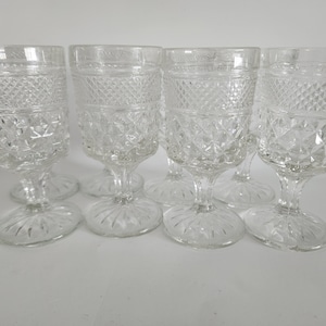 Vintage Anchor Hocking Wexford Pattern Clear Wine Glasses Set of 8