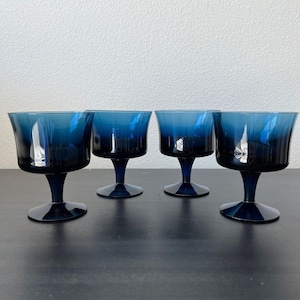 Denby Arabesque Blue Ice Champagne Sherbet Gläser // 4er Set // Milnor Sweden Vtg 1970s