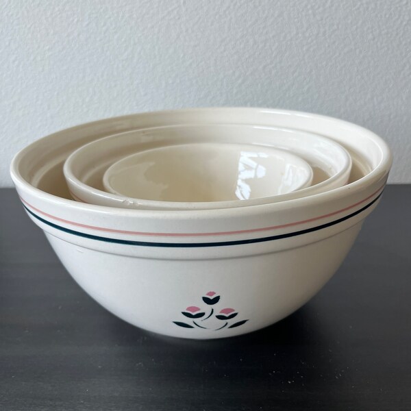 Treasure Craft Nesting Mixing Bowls // Set of 3 // Pottery Craft // Retro Vintage Design