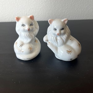 Set of 2 Vintage White Porcelain Persian Cat Figurines // Made in China