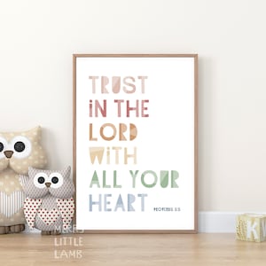 Spreuken 3:5 Vertrouw op de Heer met heel je hart, kinderen Bijbelvers kinderdagverblijf, kinderkamer schrift kunst aan de muur, christelijk kinderdagverblijf decor