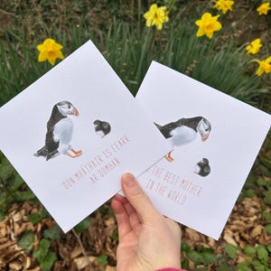 Tarjeta de frailecillos para el Día de la Madre en irlandés e inglés