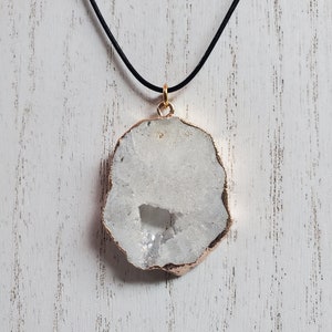 White Aura Geode Quartz Necklace, Gold Electroplated Stone, Leather, Geode Slice