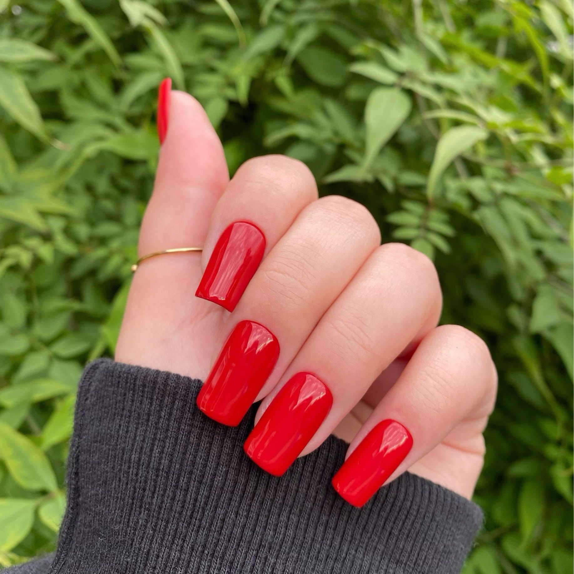 Press-on Nails / Red Set of Glue on Nails With Rhinestones / Fake Nails /  Red False Nails With Nail Gems / Shiny Nails With Red Glitter 