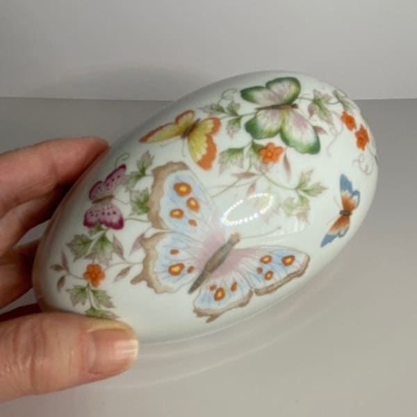 Vintage Avon Porcelain Egg Trinket Box (c)1974 Butterfly Design