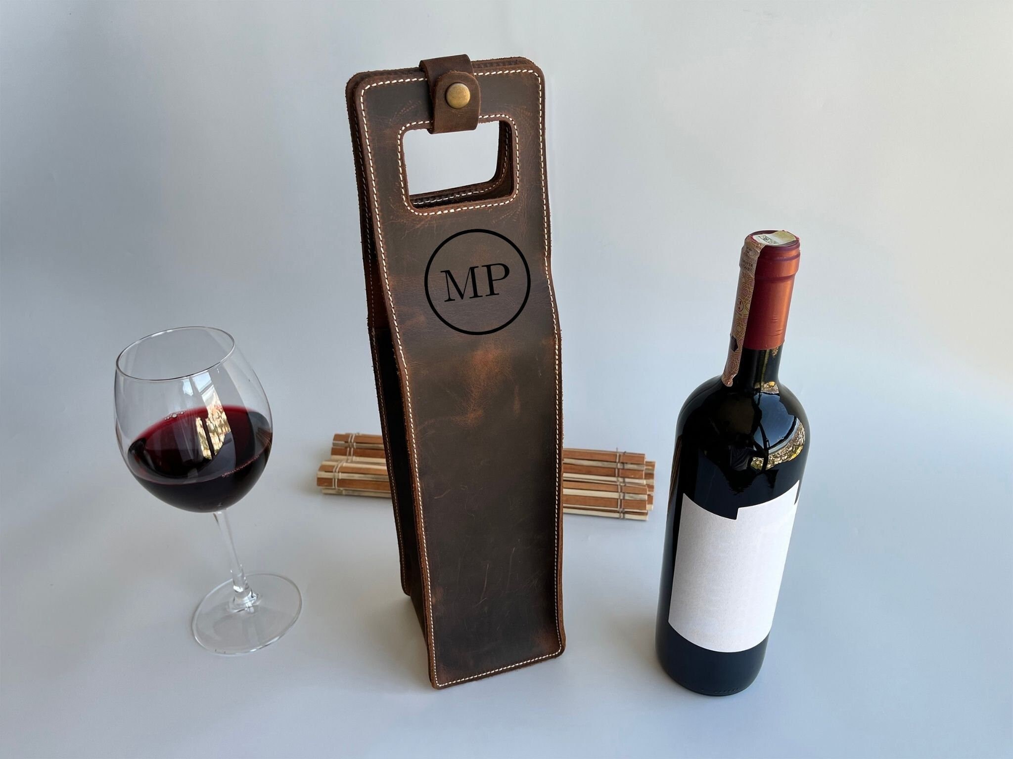 thumbnail image 2 of Personalized Leather Wine Bag - Custom Name & Birth Flower, Gift For Wine Lovers (Dad, Mom, Grandpa, Wedding) 2 of 9