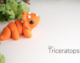 Articulated Baby Triceratops| Fidget Dinosaur | Desktop Figurine
