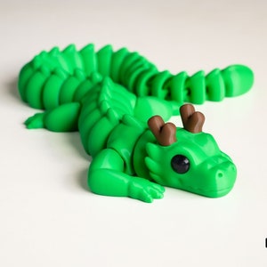 Articulated Qinglong Dragon: Fidget Figurine