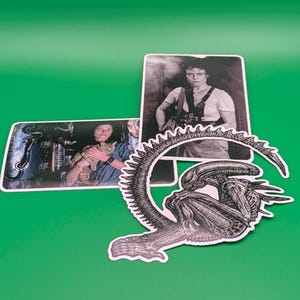 Alien Movie Sticker | Xenomorph Horror Sci-Fi Vinyl Decal | Retro Cult Film Sticker | 1979 Ridley Scott Classic