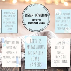 Puede incluir: Conjunto de diez tarjetas imprimibles con fondos azules y blancos y texto inspirador sobre el nacimiento. El texto incluye frases como "Le estoy dando a mi bebé el mejor nacimiento posible", "El nacimiento es milagroso sin importar cómo suceda", y "Mi amor por mi bebé es lo que me hace madre, no cómo doy a luz".