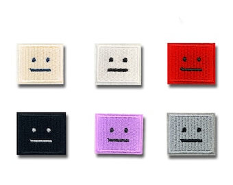 Toppa ricamata con un piccolo volto serio, toppa con emoji divertente, toppa per borsa da viaggio, piccolo distintivo, distintivo per polsino, toppa per cappello di lana, distintivo per giacca