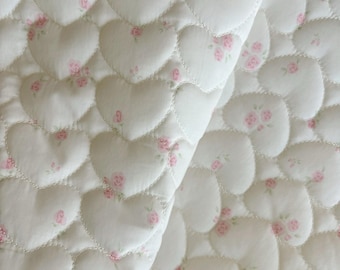 Charming Pink Rose Blumen Gedruckt Steppstoff, gesteppter Baumwollstoff, Wattierter Stoff, Nähstoff, Winterstoff