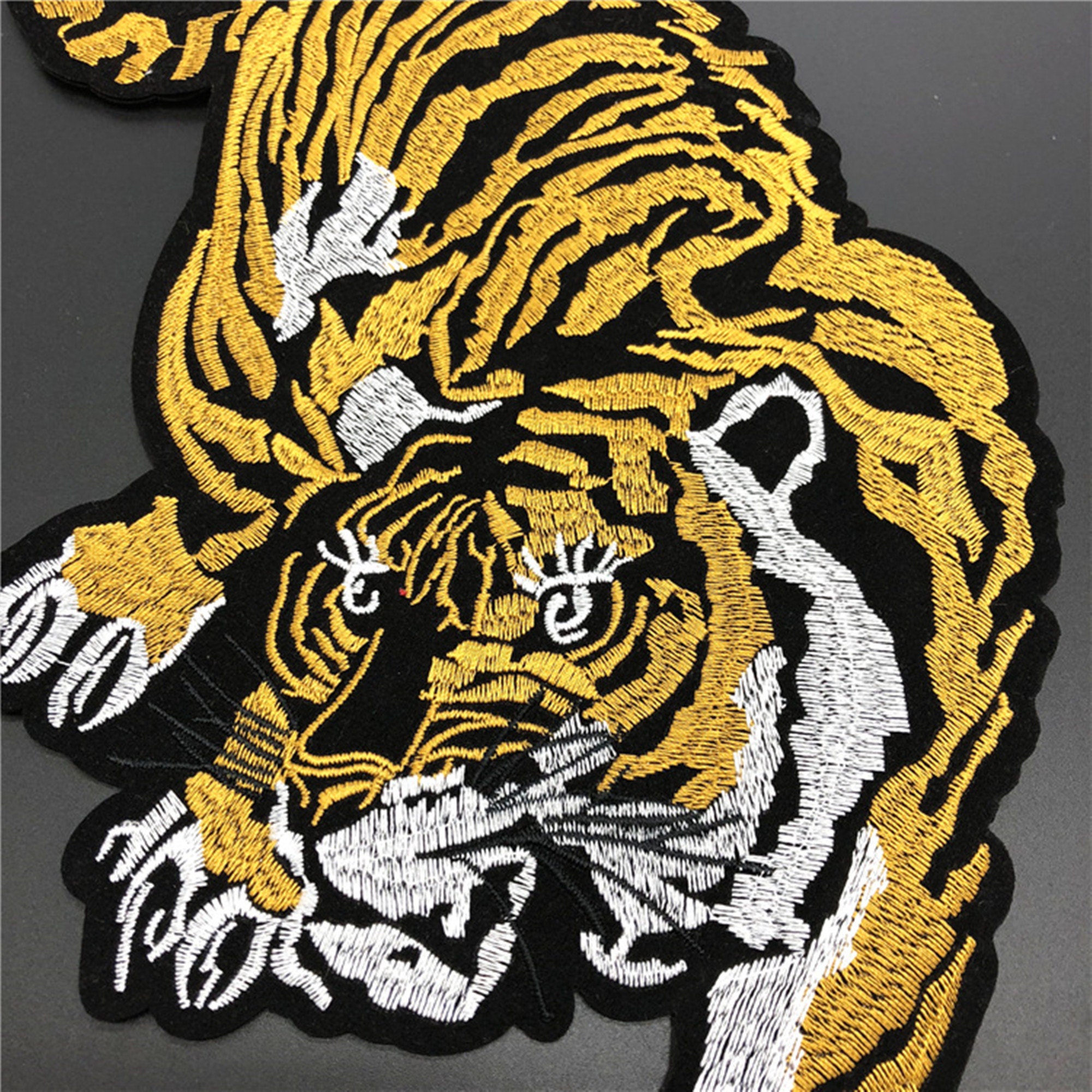 VGOL Grande toppa tigre ricamata termoadesiva da cucire applique per abbigliamento coperta tovaglie giacche decorazione fai da te accessori per panno di riparazione