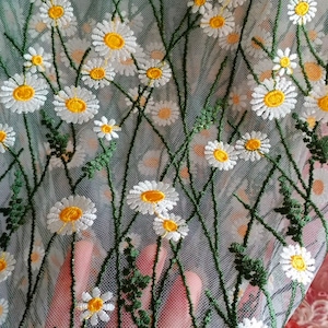 Squisito tessuto di pizzo a margherita, tessuto di pizzo a rete con ricamo di rami floreali a margherita per abito da sposa, fascia per capelli, velo, design alla moda