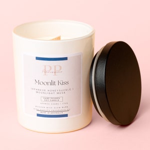 Pure Soy Wax Candle

Sweet flowering, Moon, earthy, woody.